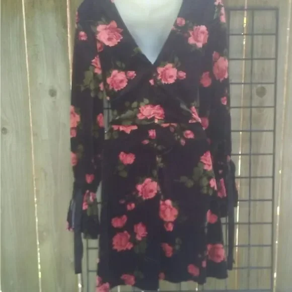 Velvet fit and flare by Exhilaration M - Picture 4 of 5